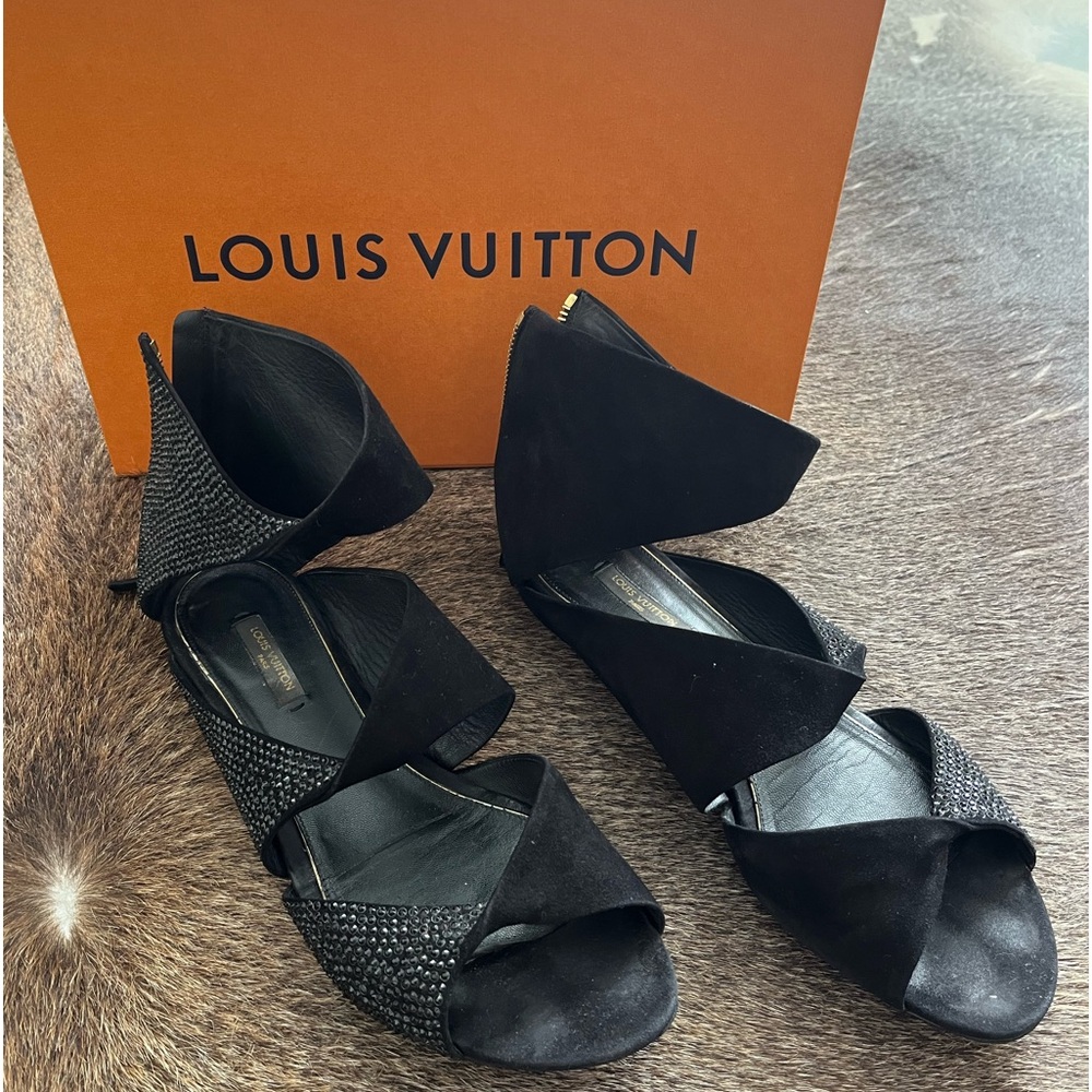 Authentic Black Louis Vuitton Sandals Size 38 1/2